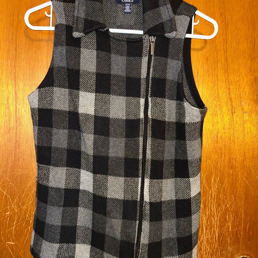 Chaps Women’s Black White Gray Knit Vest